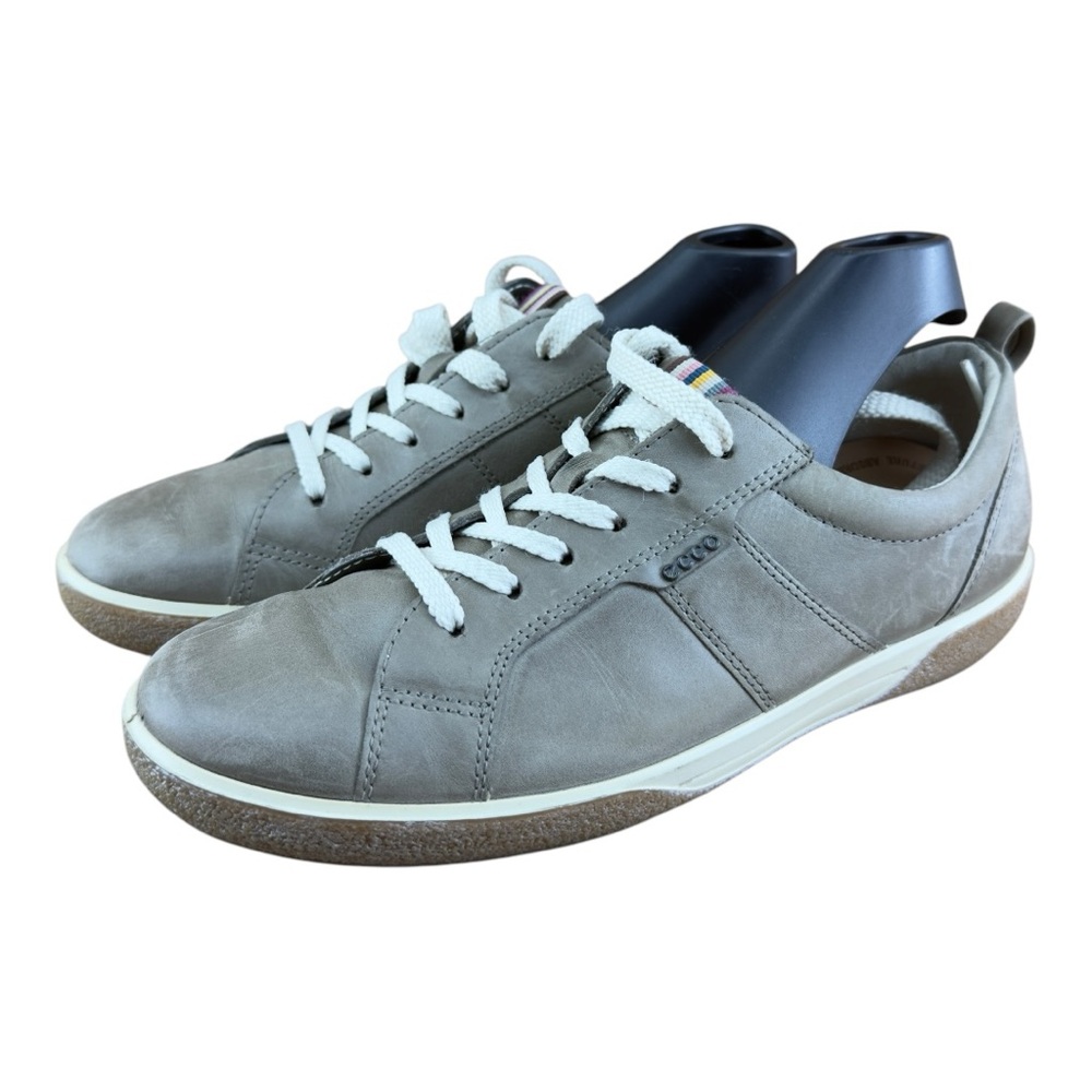 ECCO Womens Warm Grey Suede w rainbow stripe LowTop Casual Sneakers Size…